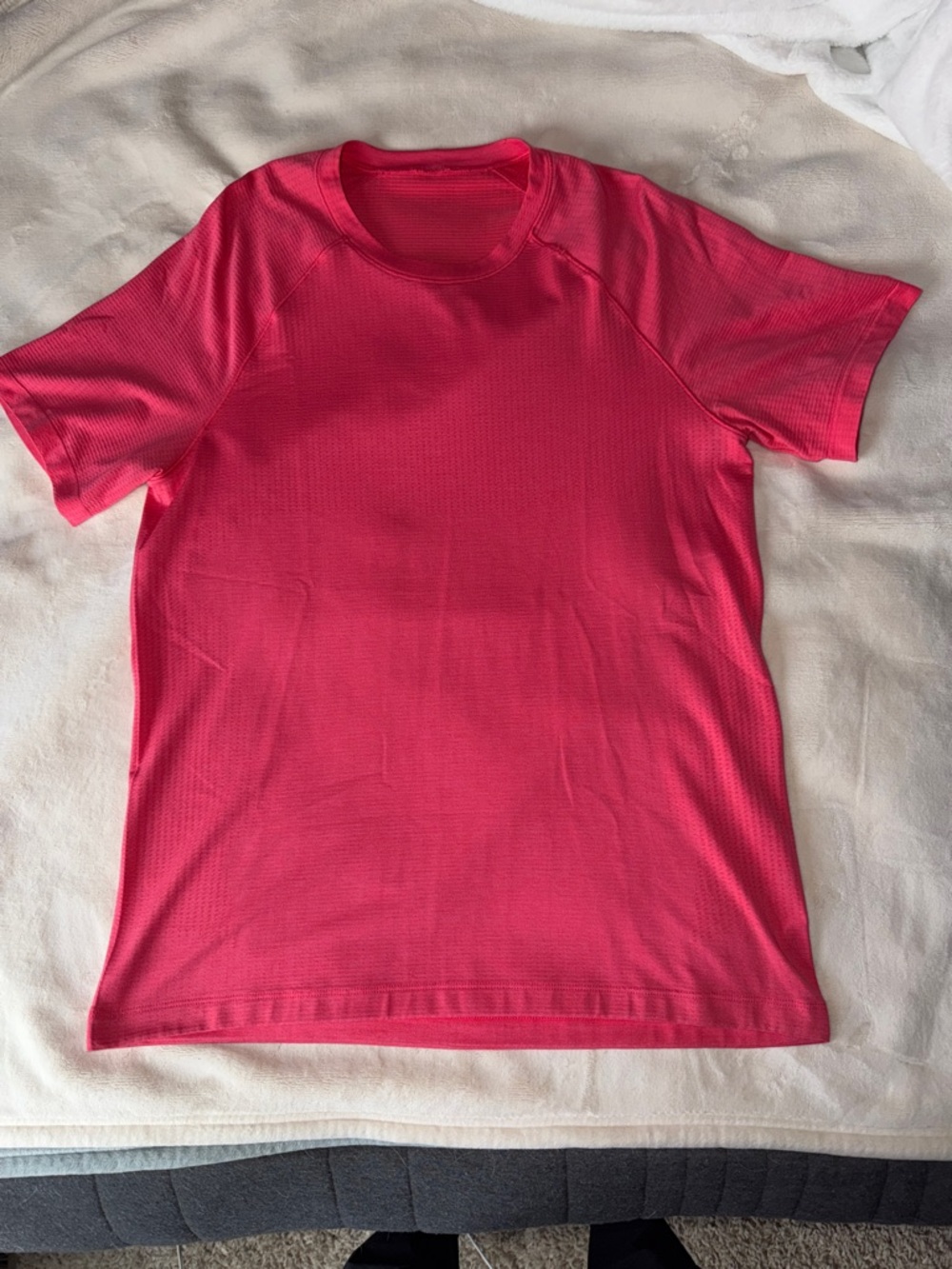 Pink Lululemon Metal Vent Tech T-shirt - Medium